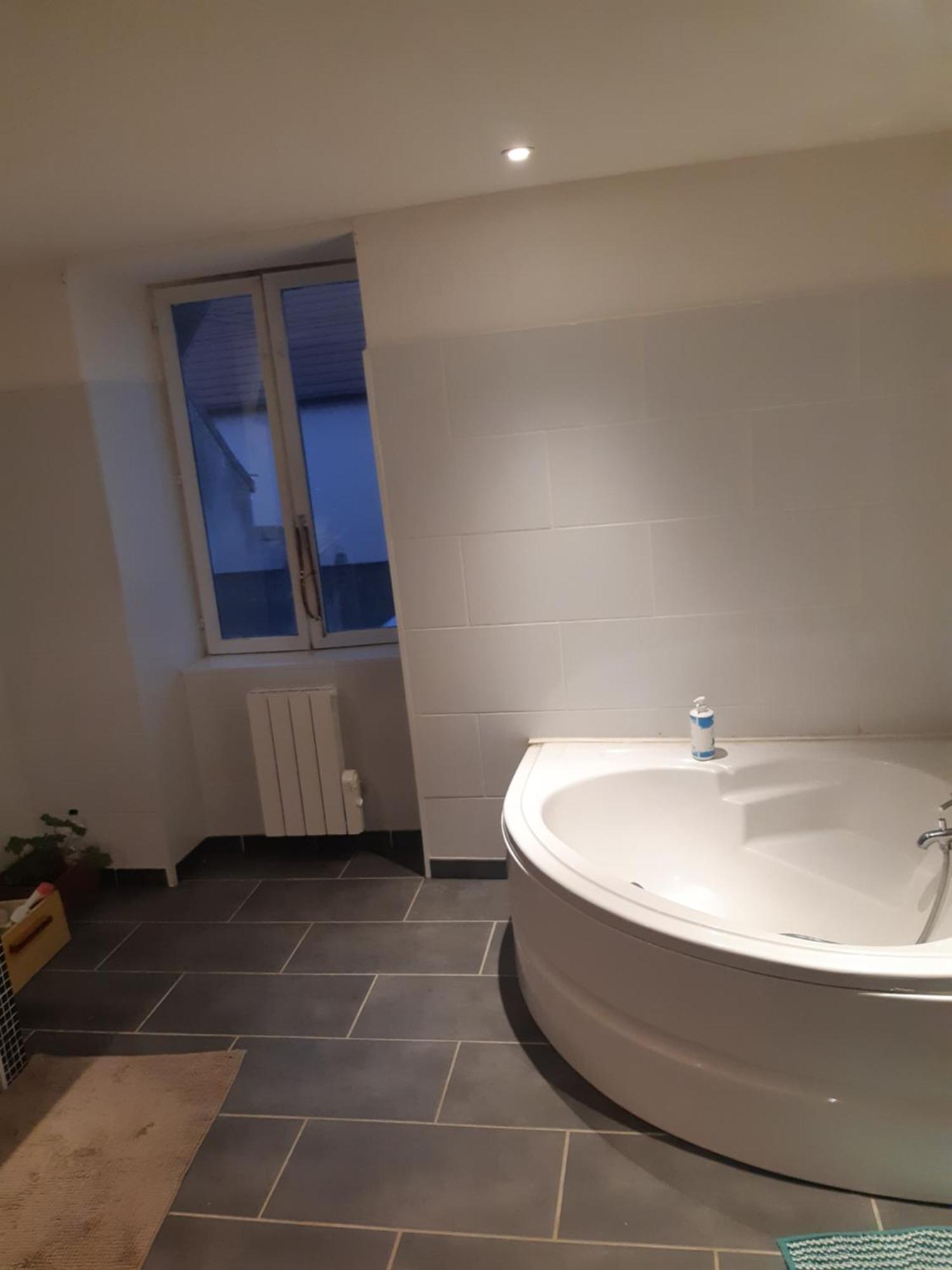 Chic Et Relax Familial Hotell Montmarault Eksteriør bilde
